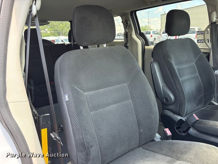 image for item NK9094 2018 Dodge Grand Caravan handicap accessible van