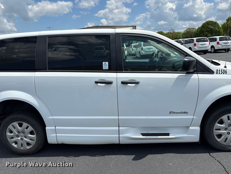 image for item NK9095 2019 Dodge Grand Caravan handicap accessible van