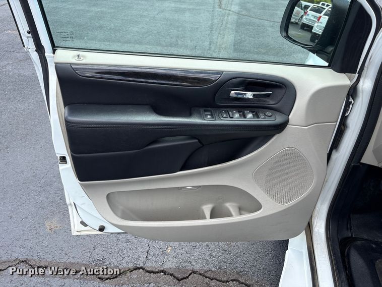 image for item NK9095 2019 Dodge Grand Caravan handicap accessible van