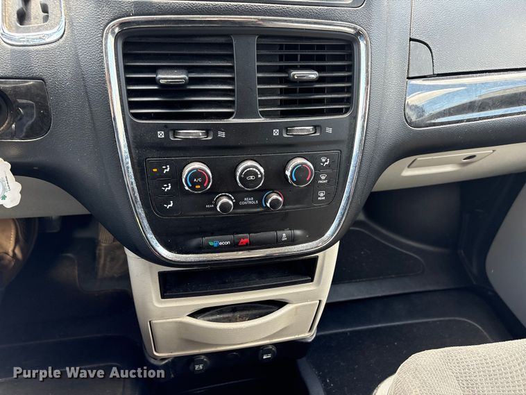 image for item NK9095 2019 Dodge Grand Caravan handicap accessible van