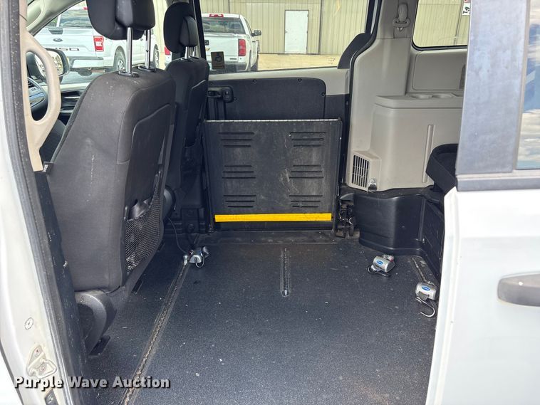 image for item NK9095 2019 Dodge Grand Caravan handicap accessible van