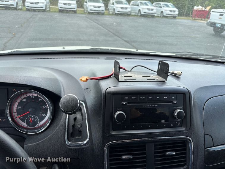 image for item NK9096 2015 Dodge Grand Caravan van