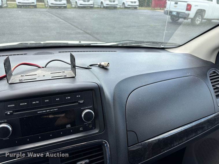 image for item NK9096 2015 Dodge Grand Caravan van