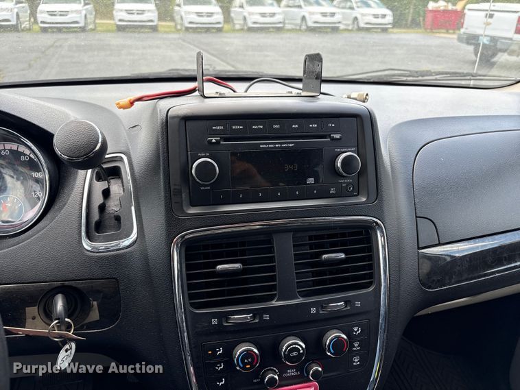 image for item NK9096 2015 Dodge Grand Caravan van