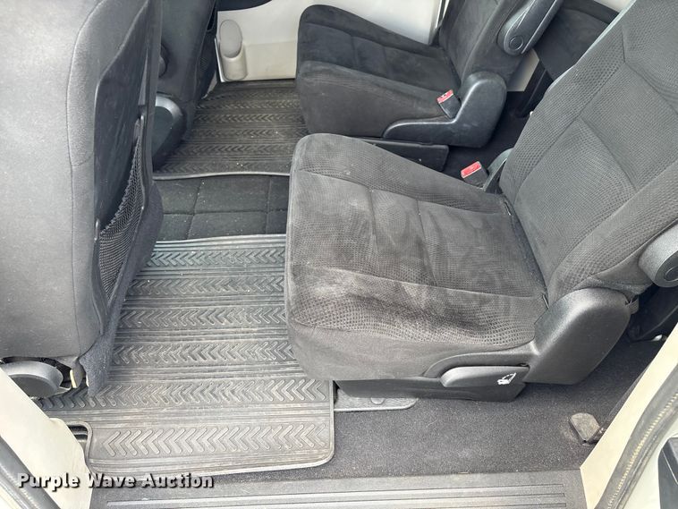 image for item NK9096 2015 Dodge Grand Caravan van