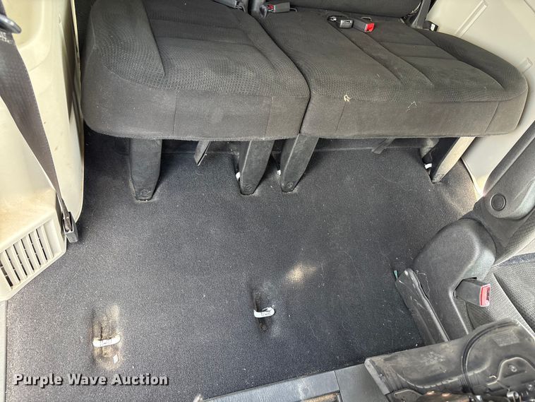 image for item NK9096 2015 Dodge Grand Caravan van