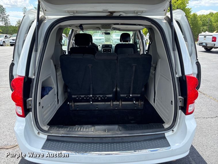 image for item NK9096 2015 Dodge Grand Caravan van