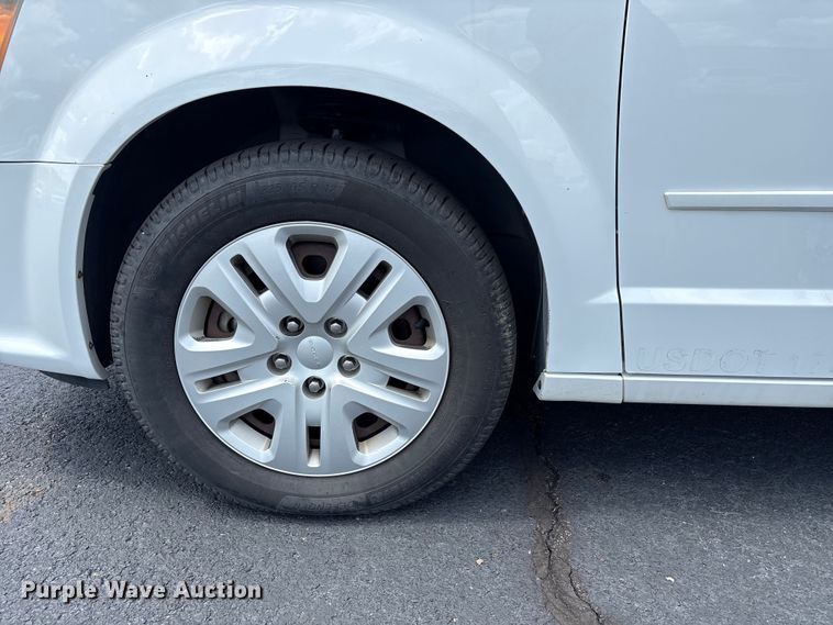 image for item NK9096 2015 Dodge Grand Caravan van