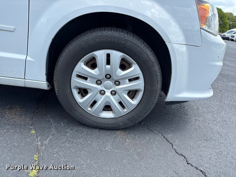 image for item NK9096 2015 Dodge Grand Caravan van