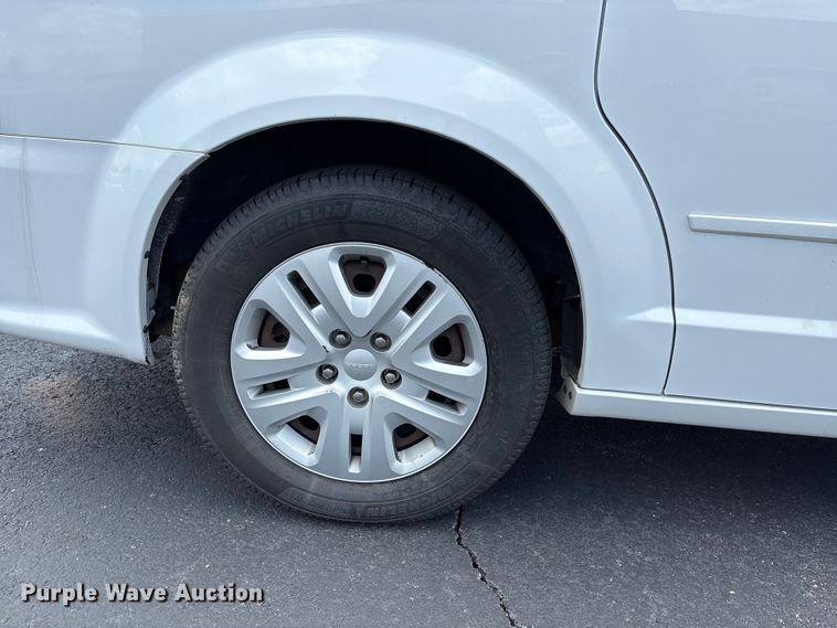 image for item NK9096 2015 Dodge Grand Caravan van
