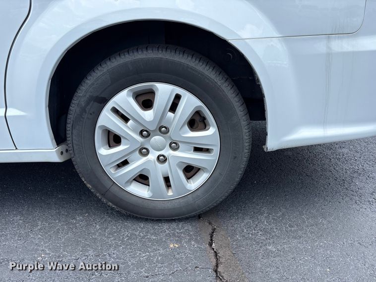 image for item NK9096 2015 Dodge Grand Caravan van