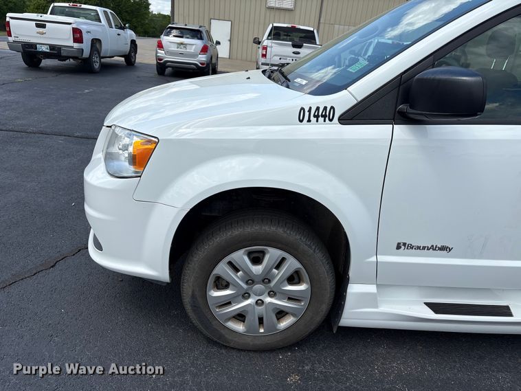 image for item NK9097 2019 Dodge Grand Caravan handicap accessible van
