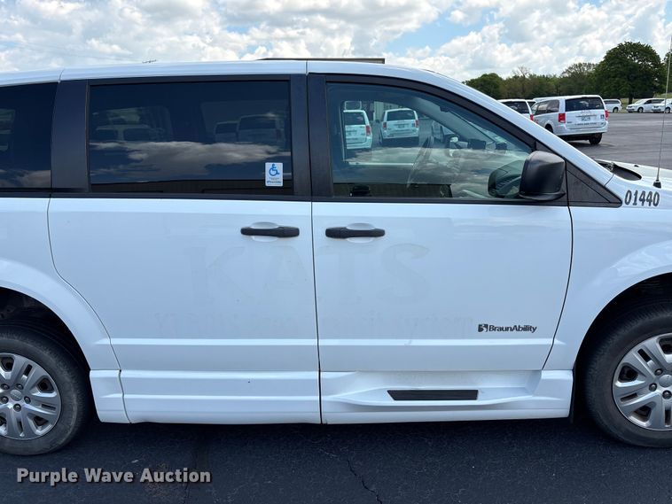image for item NK9097 2019 Dodge Grand Caravan handicap accessible van