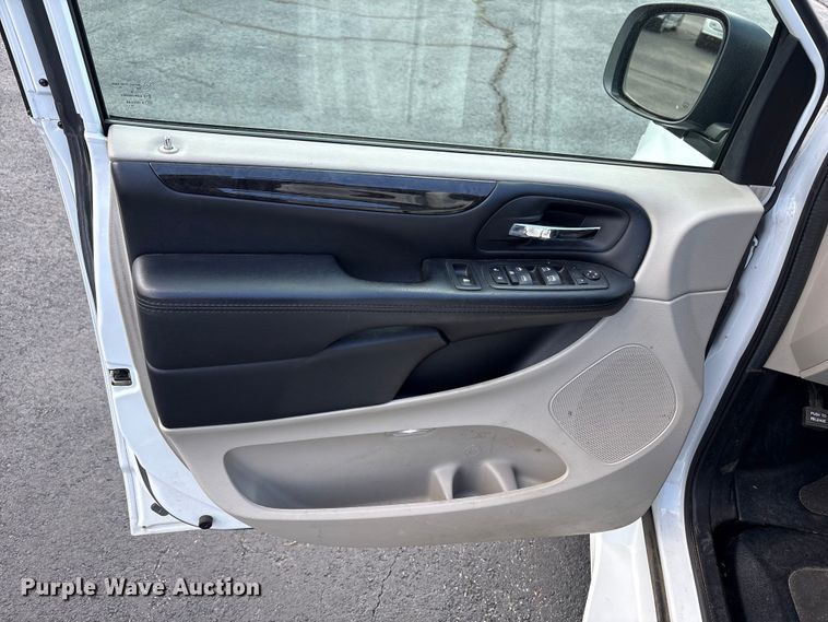 image for item NK9097 2019 Dodge Grand Caravan handicap accessible van