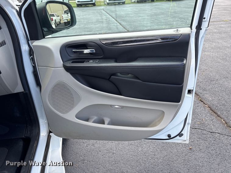 image for item NK9097 2019 Dodge Grand Caravan handicap accessible van