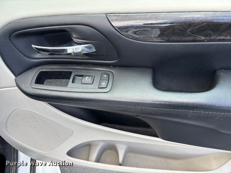 image for item NK9097 2019 Dodge Grand Caravan handicap accessible van