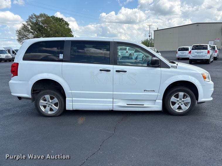 image for item NK9098 2019 Dodge Grand Caravan handicap accessible van