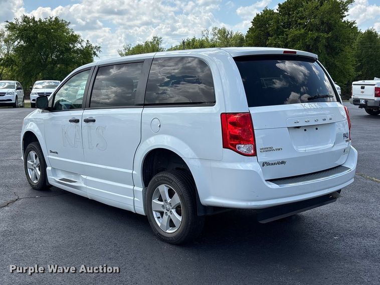 image for item NK9098 2019 Dodge Grand Caravan handicap accessible van