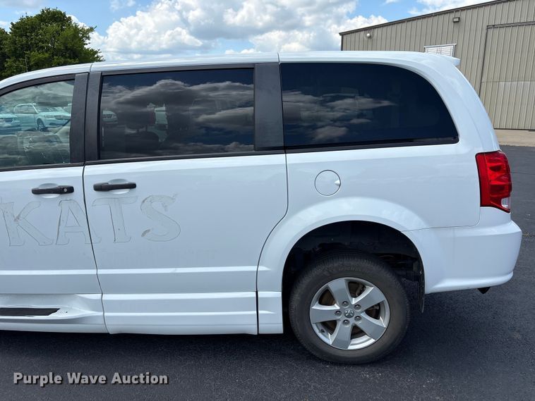 image for item NK9098 2019 Dodge Grand Caravan handicap accessible van
