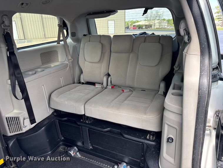 image for item NK9098 2019 Dodge Grand Caravan handicap accessible van