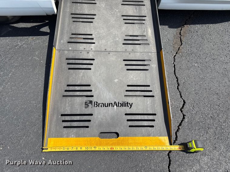 image for item NK9098 2019 Dodge Grand Caravan handicap accessible van