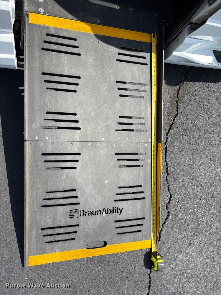 image for item NK9098 2019 Dodge Grand Caravan handicap accessible van