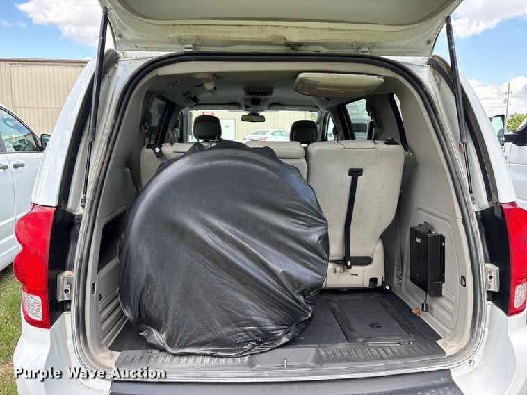 image for item NK9098 2019 Dodge Grand Caravan handicap accessible van