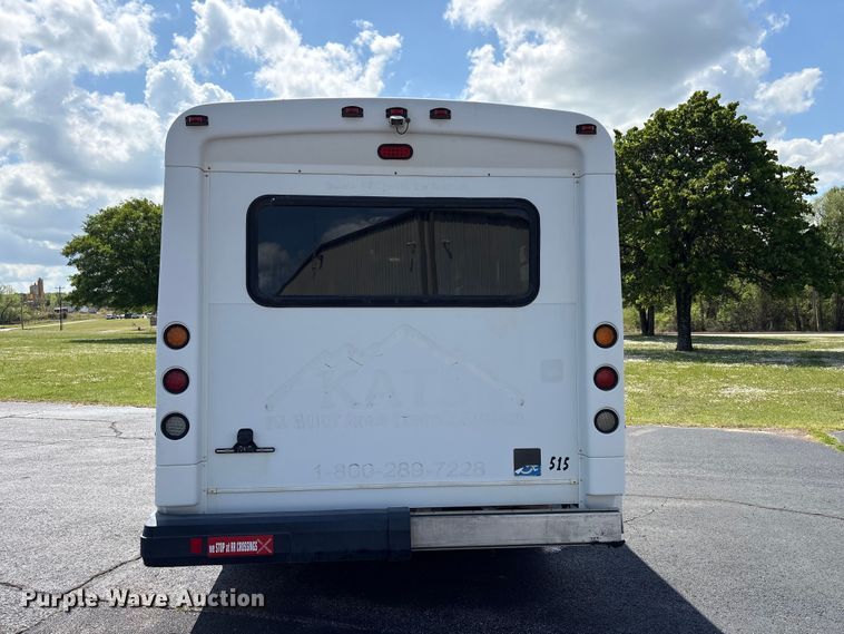 image for item NK9099 2016 Ford E450 shuttle bus