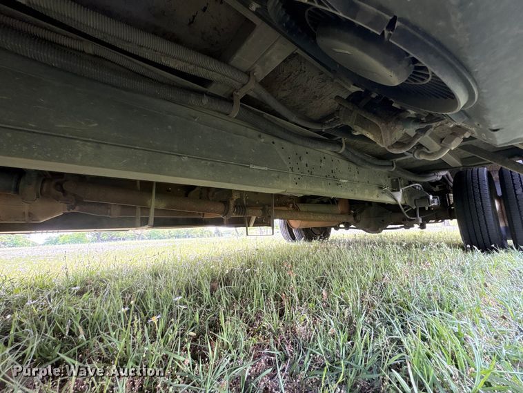 image for item NK9099 2016 Ford E450 shuttle bus