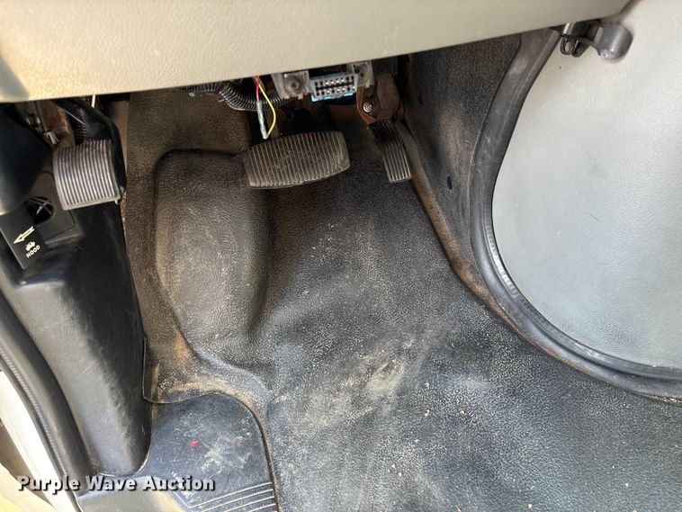 image for item NK9099 2016 Ford E450 shuttle bus