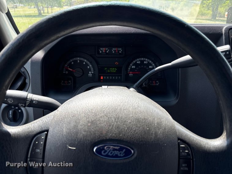 image for item NK9099 2016 Ford E450 shuttle bus