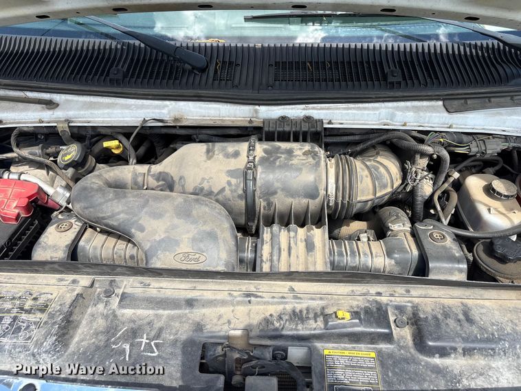 image for item NK9099 2016 Ford E450 shuttle bus