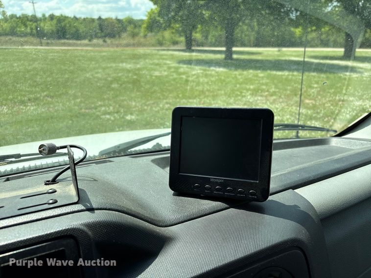 image for item NK9099 2016 Ford E450 shuttle bus