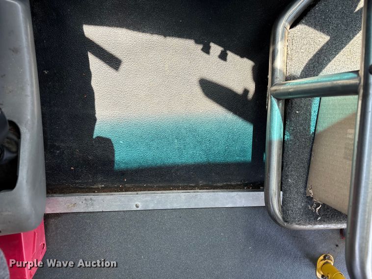 image for item NK9099 2016 Ford E450 shuttle bus