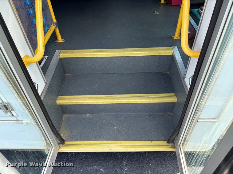 image for item NK9099 2016 Ford E450 shuttle bus