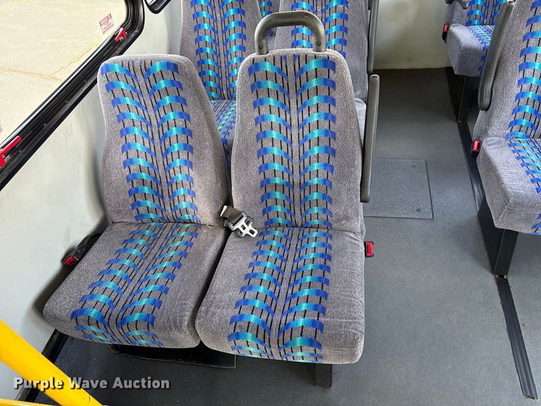 image for item NK9099 2016 Ford E450 shuttle bus