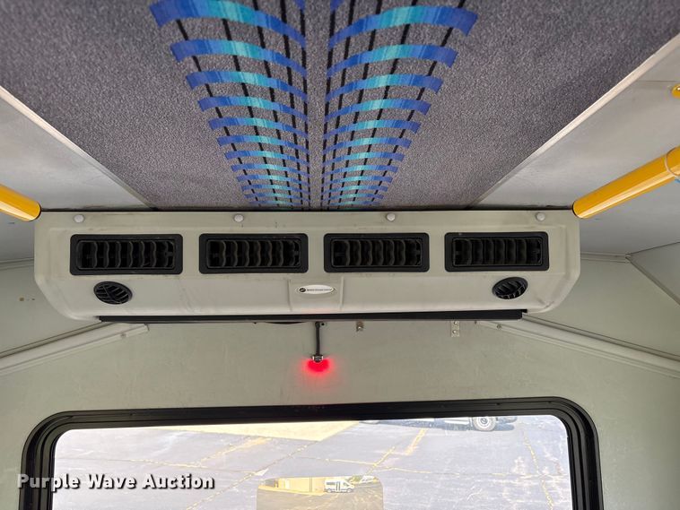 image for item NK9099 2016 Ford E450 shuttle bus