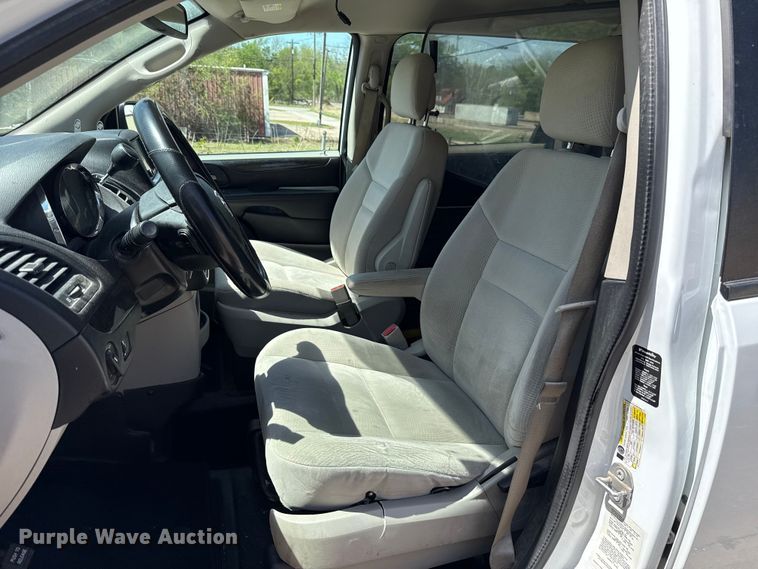 image for item NK9160 2019 Dodge Grand Caravan handicap accessible van