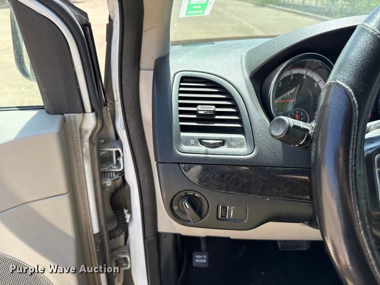 image for item NK9160 2019 Dodge Grand Caravan handicap accessible van