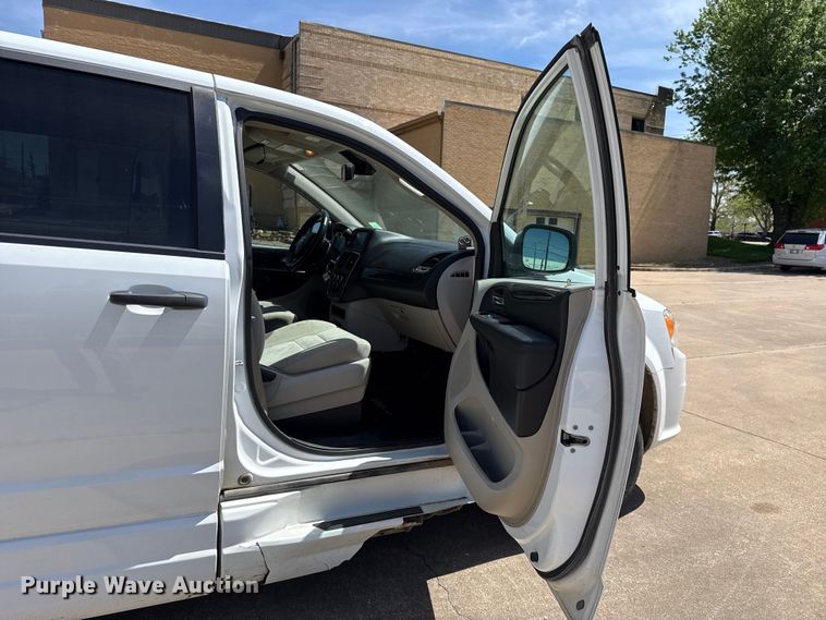 image for item NK9160 2019 Dodge Grand Caravan handicap accessible van