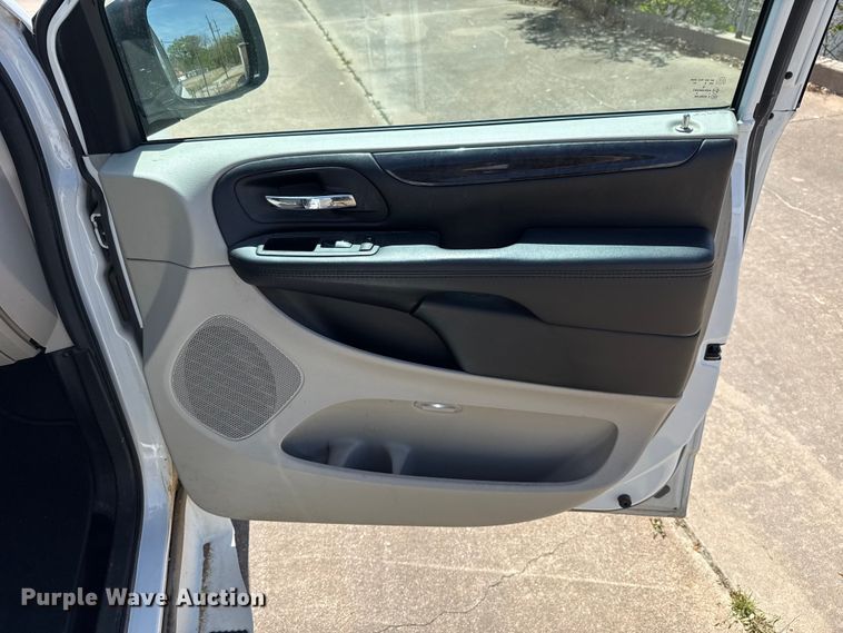 image for item NK9160 2019 Dodge Grand Caravan handicap accessible van