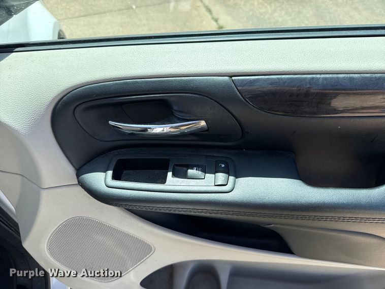 image for item NK9160 2019 Dodge Grand Caravan handicap accessible van