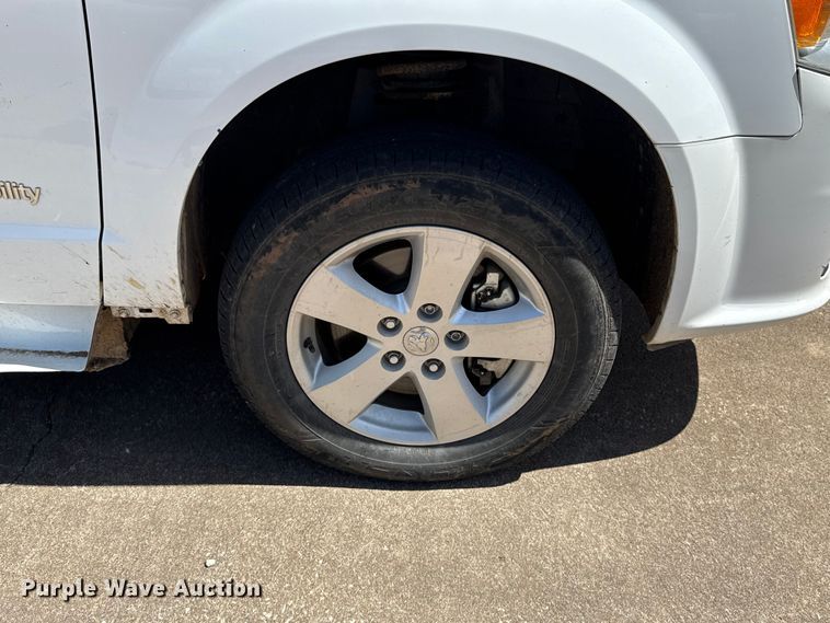 image for item NK9160 2019 Dodge Grand Caravan handicap accessible van