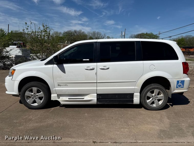 image for item NK9161 2017 Dodge Grand Caravan handicap accessible van