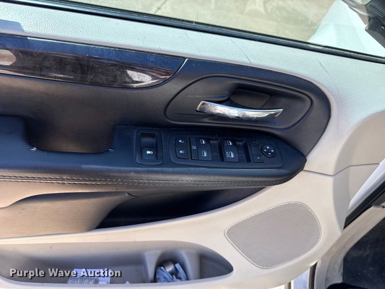 image for item NK9161 2017 Dodge Grand Caravan handicap accessible van