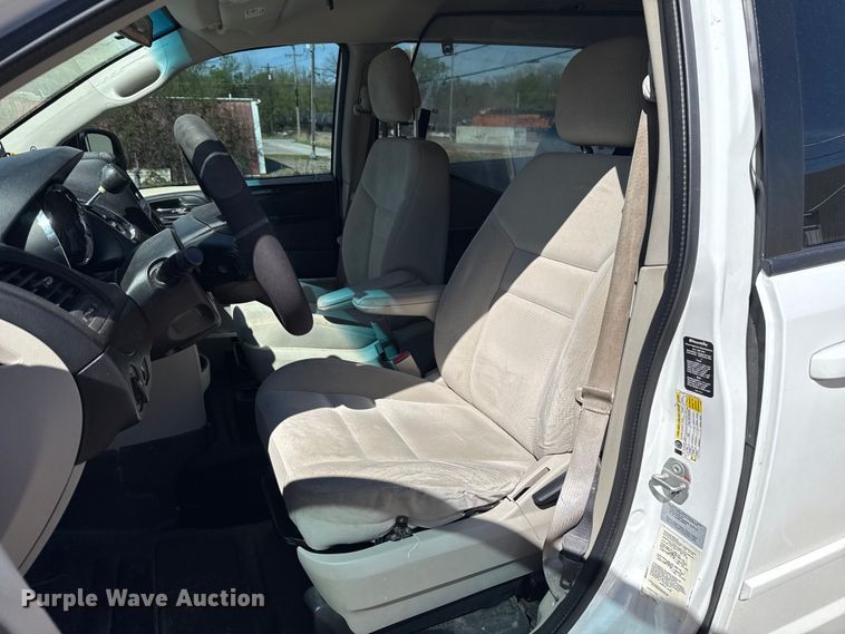 image for item NK9161 2017 Dodge Grand Caravan handicap accessible van