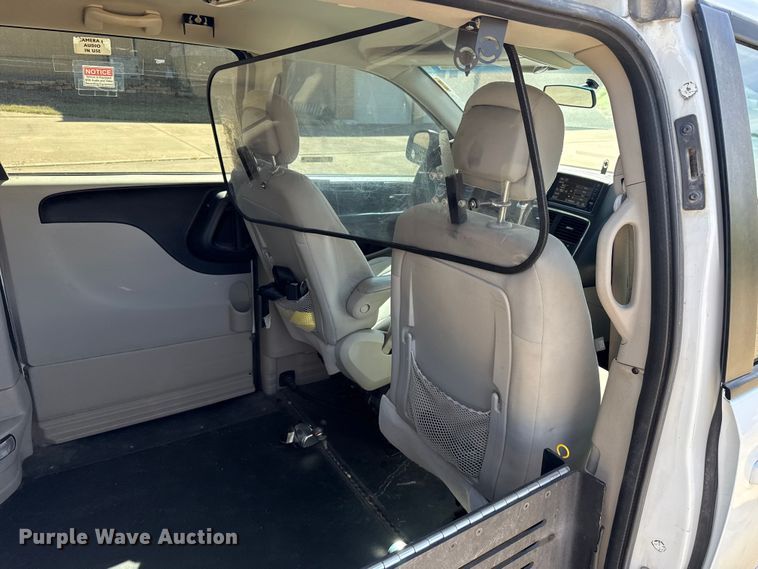 image for item NK9161 2017 Dodge Grand Caravan handicap accessible van