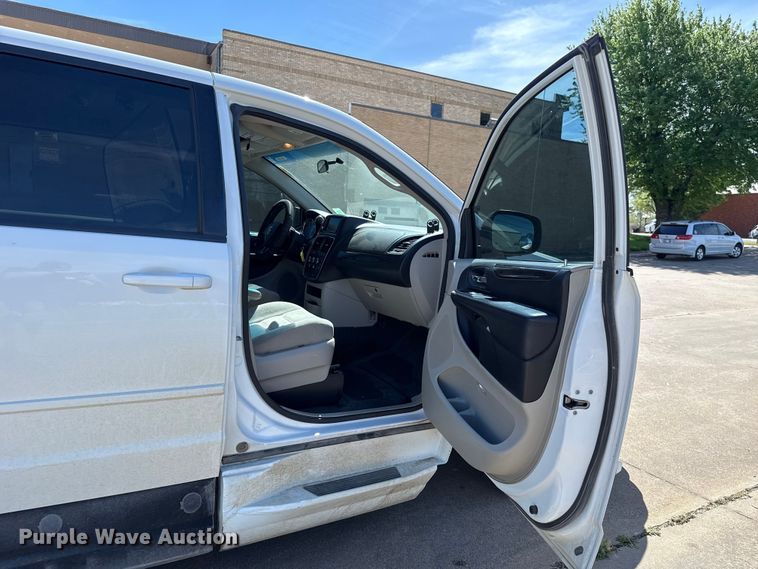 image for item NK9161 2017 Dodge Grand Caravan handicap accessible van