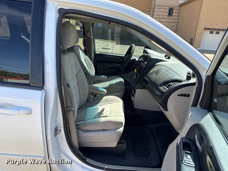 image for item NK9161 2017 Dodge Grand Caravan handicap accessible van