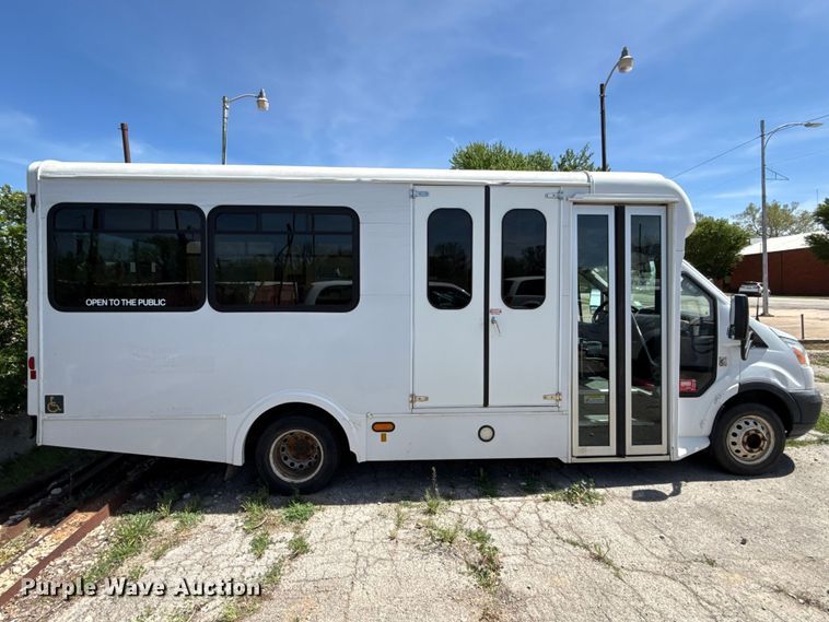 image for item NK9162 2018 Ford Transit 350HD shuttle bus